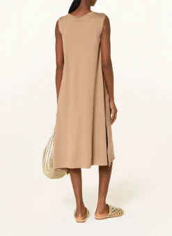 Kleid im Materialmix mit Leinen