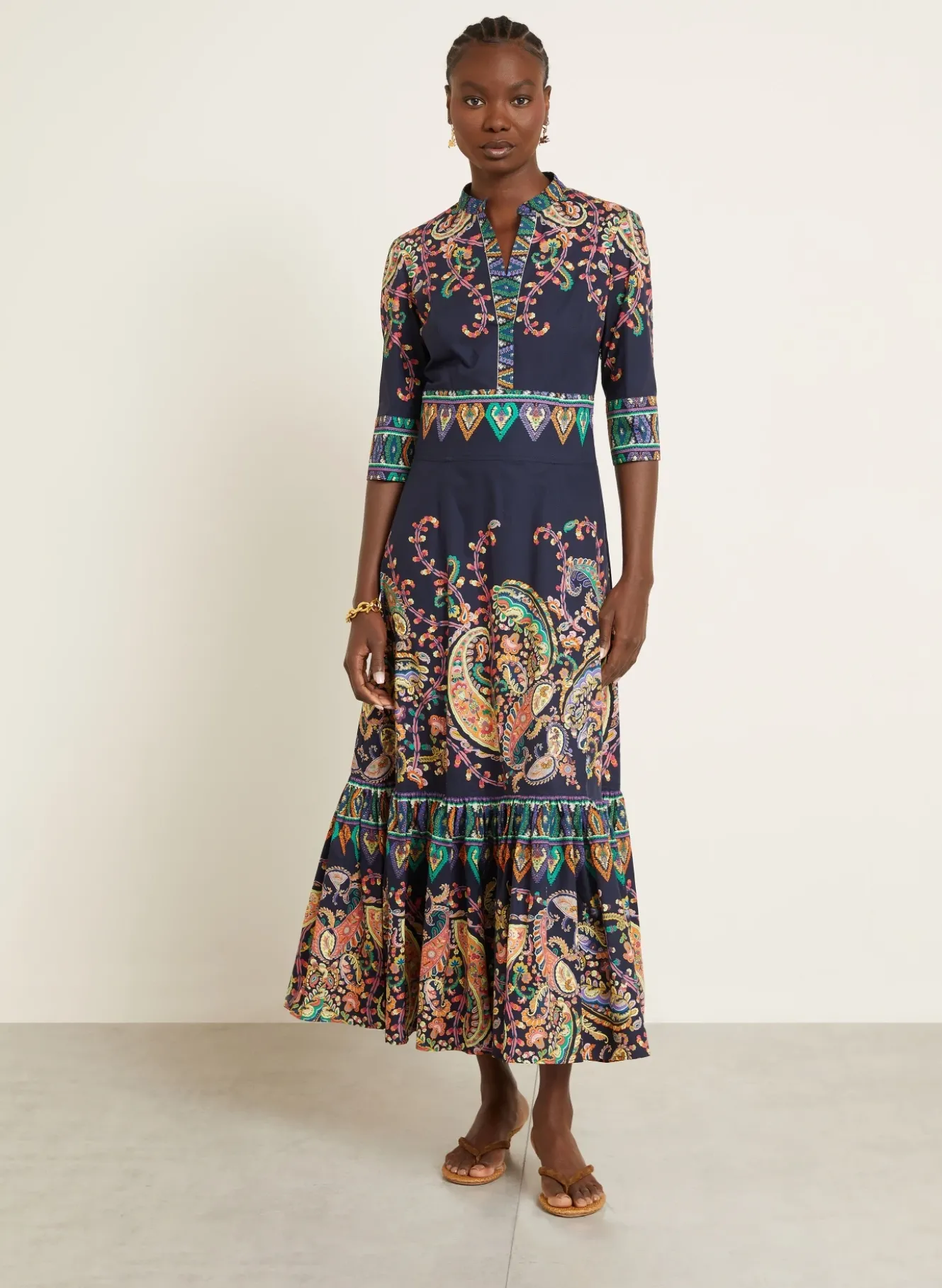 Kleid mit 3/4-Arm und Rüschen