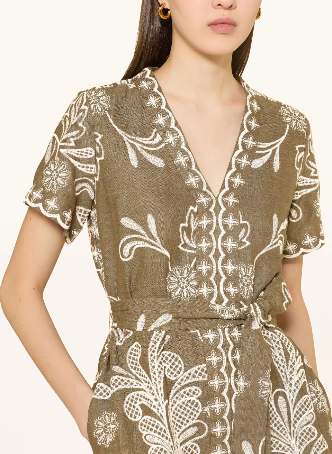 Kleid mit Leinen
