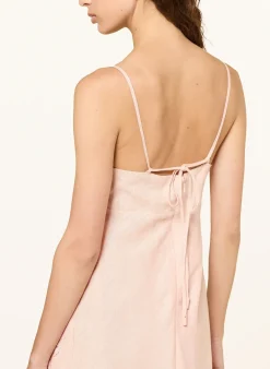 Kleid mit Lochspitze