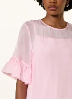 Kleid mit Rüschen