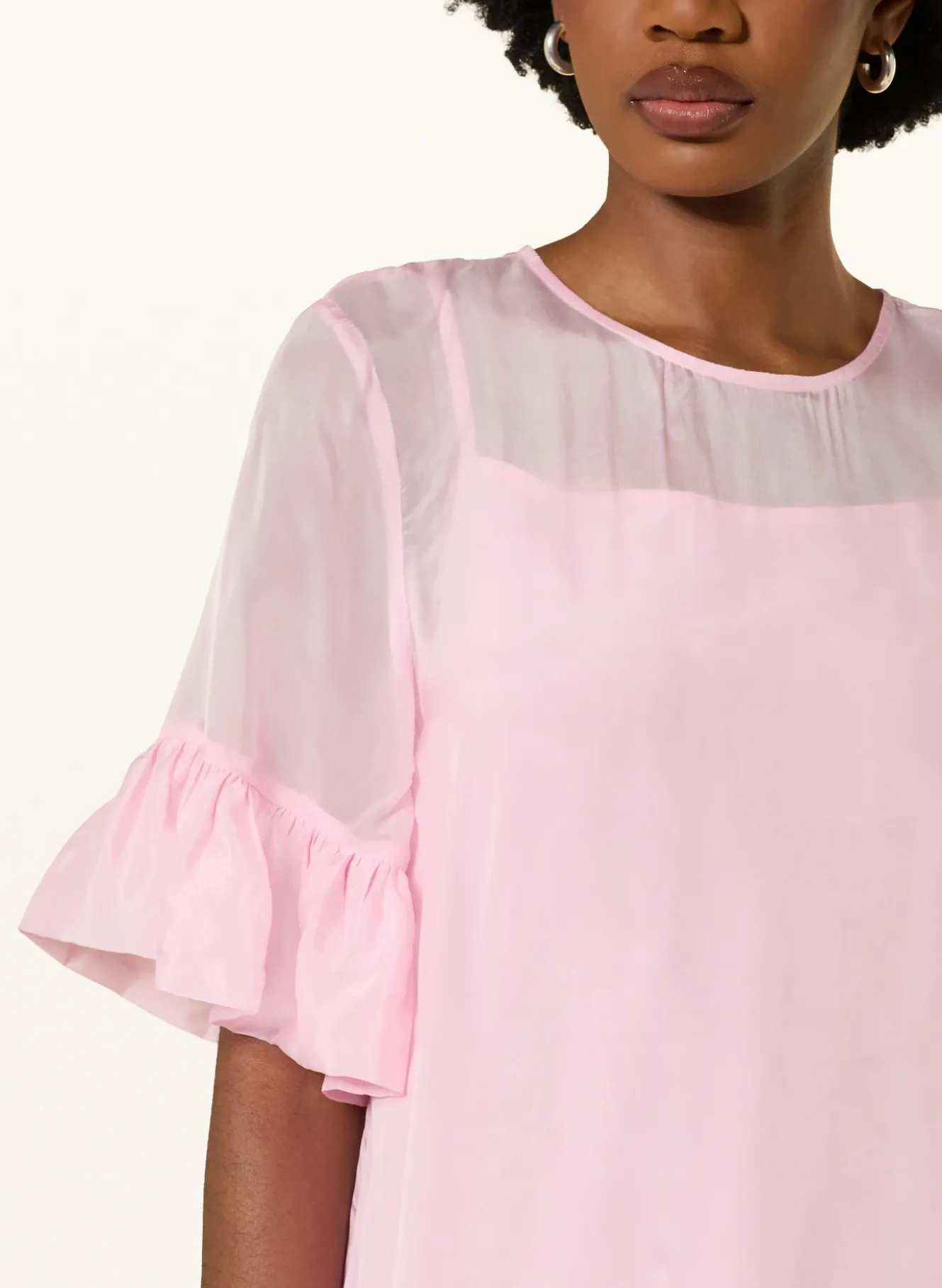 Kleid mit Rüschen