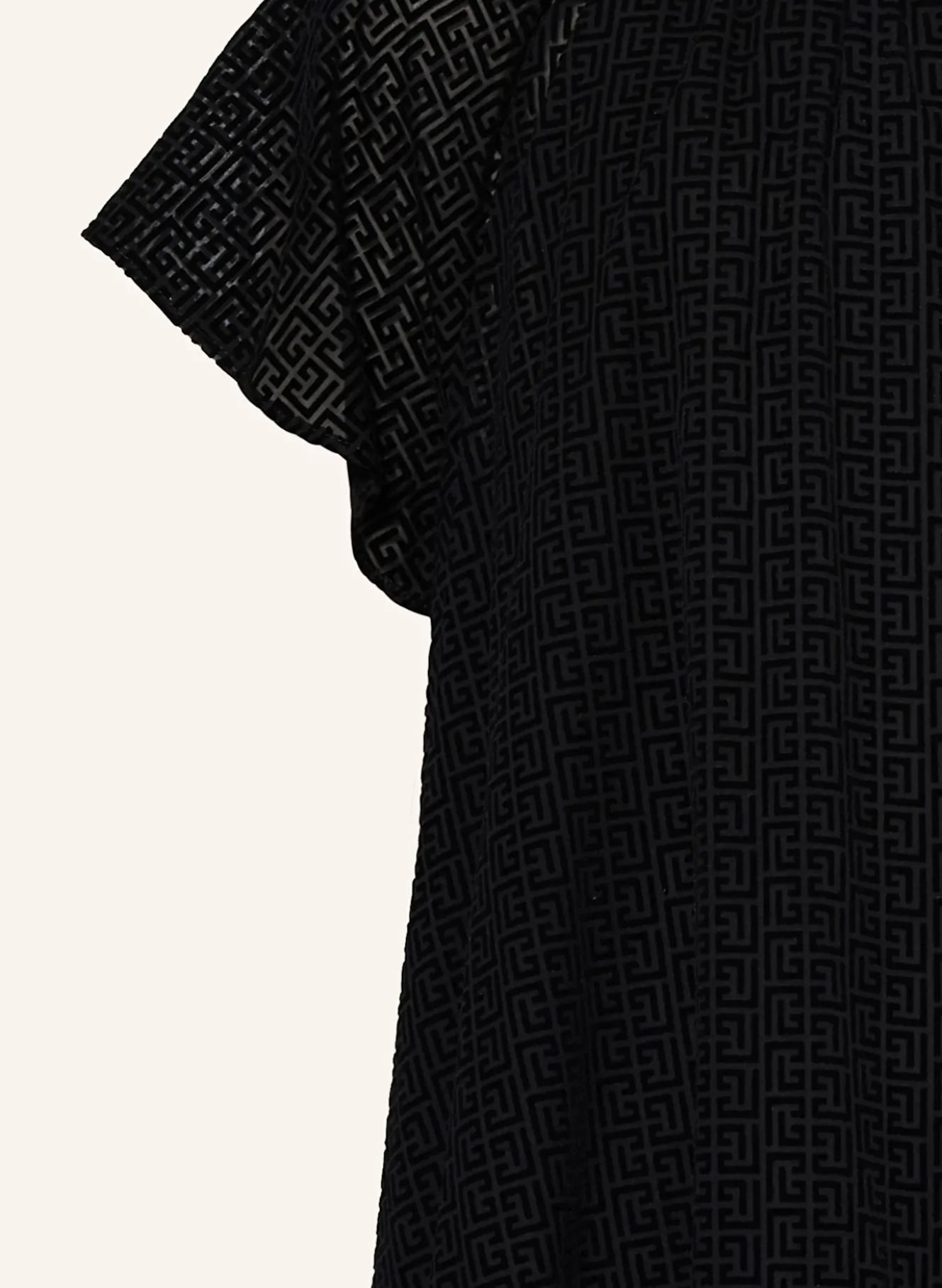 Kleid mit Rüschen