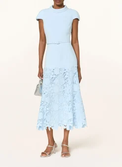Kleid mit Spitze