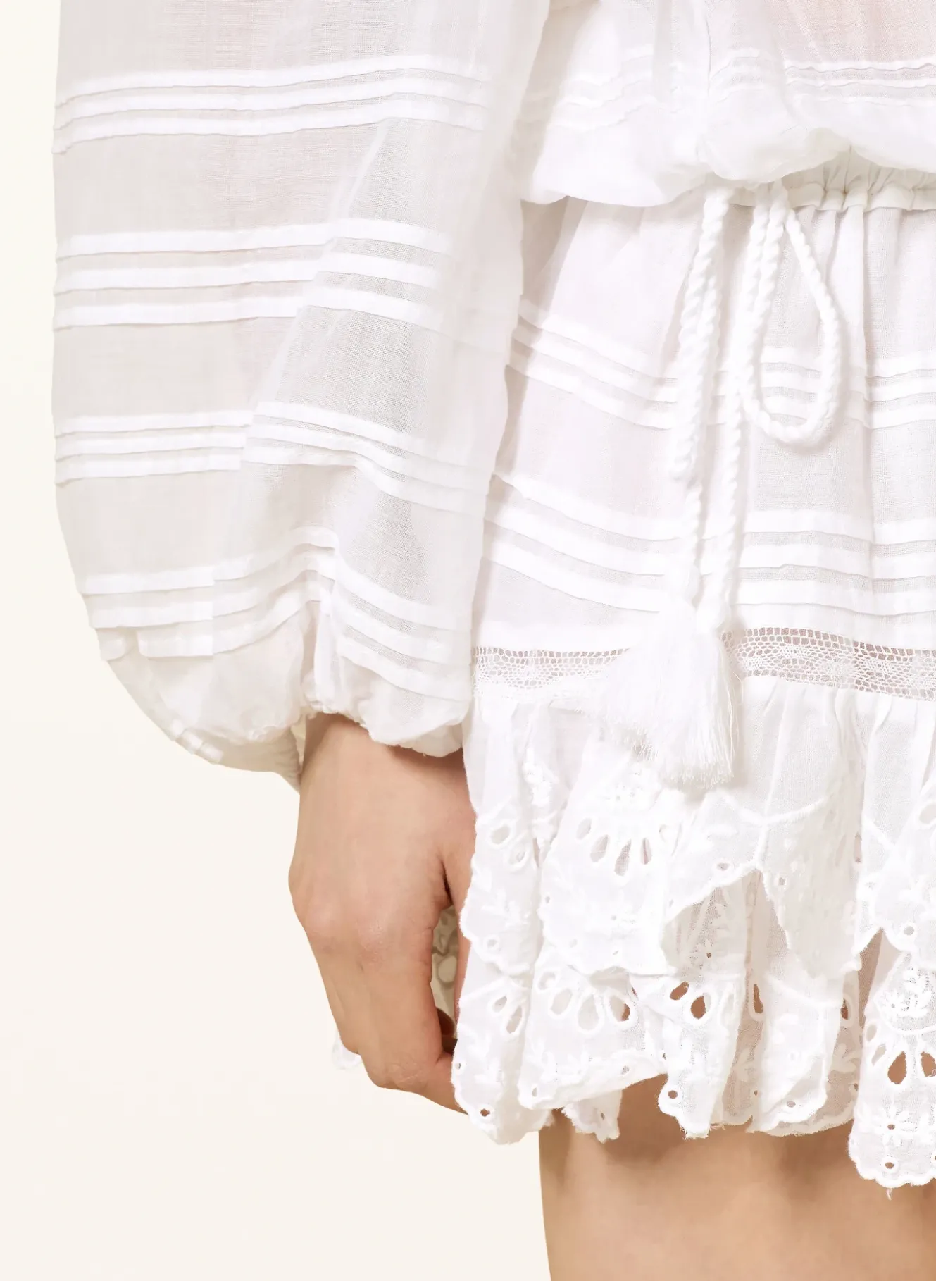 Kleid PREYA mit Lochspitze und Rüschen