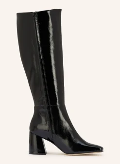 Lackstiefel