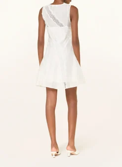 Leinenkleid mit Spitze