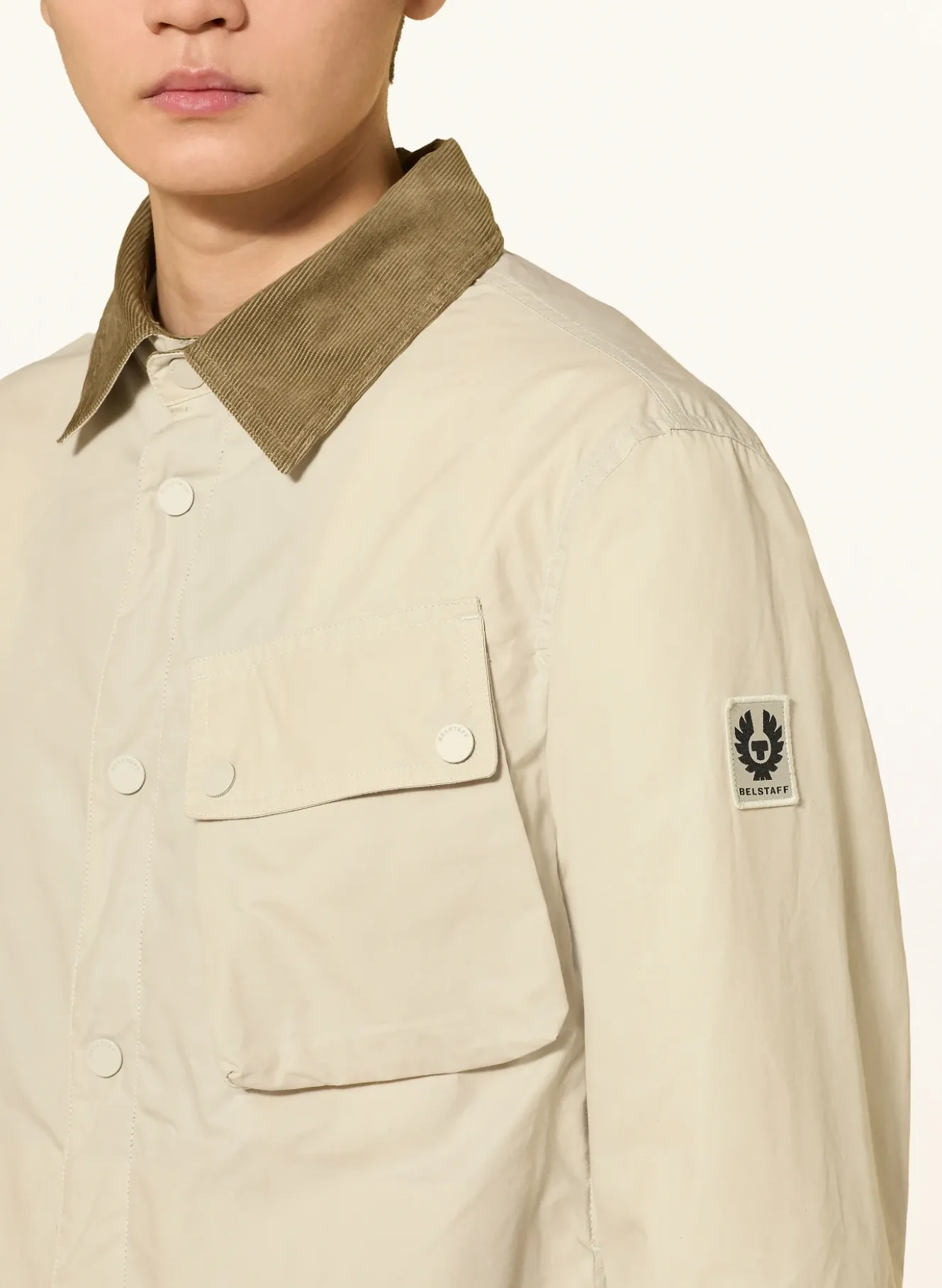 Overjacket im Materialmix