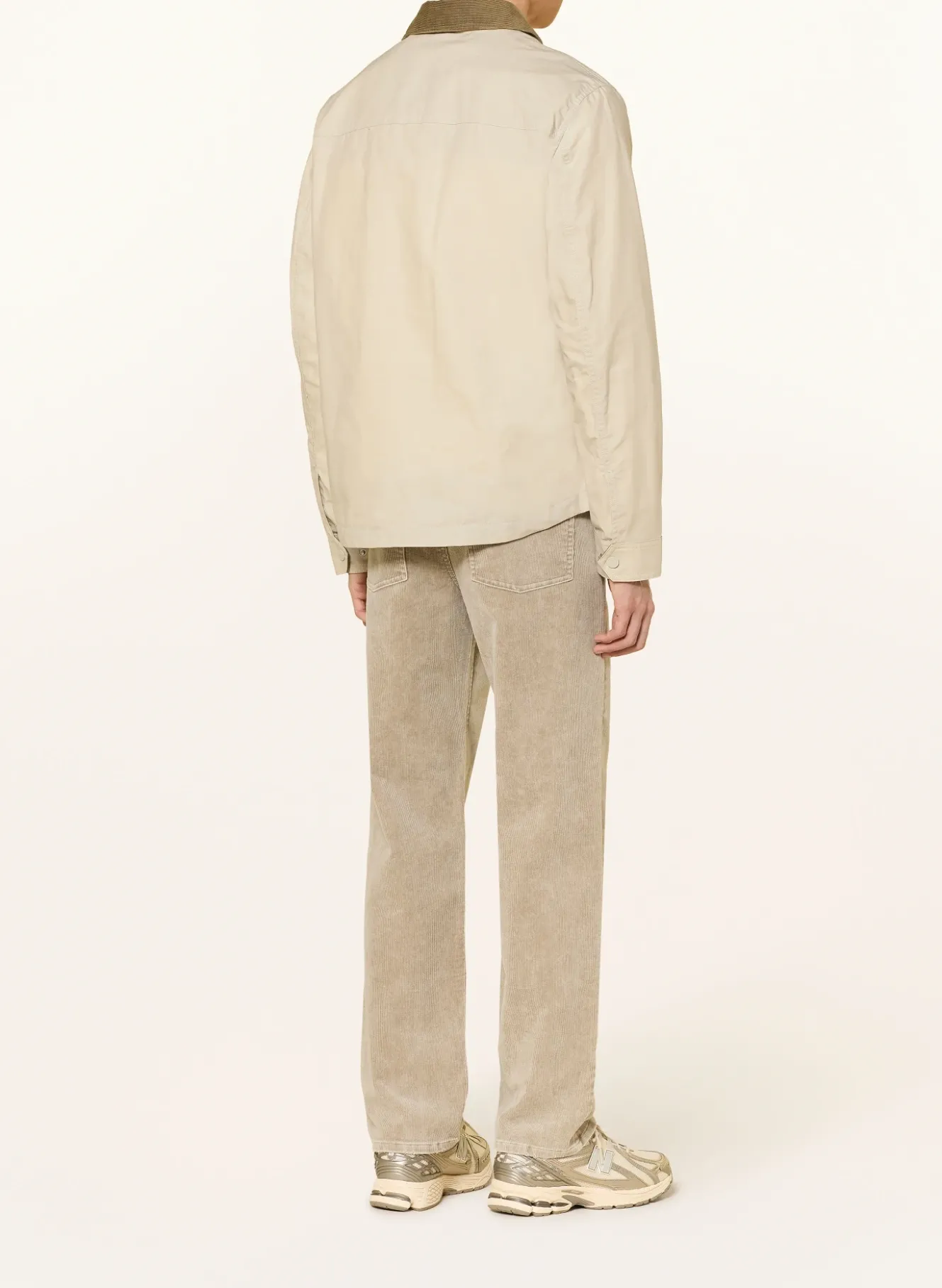 Overjacket im Materialmix