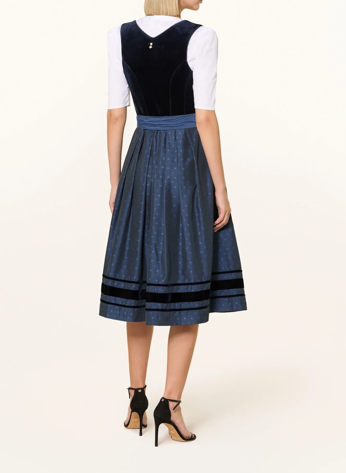 Samt-Dirndl ELLE