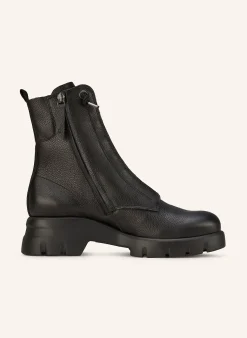 Schnürboots