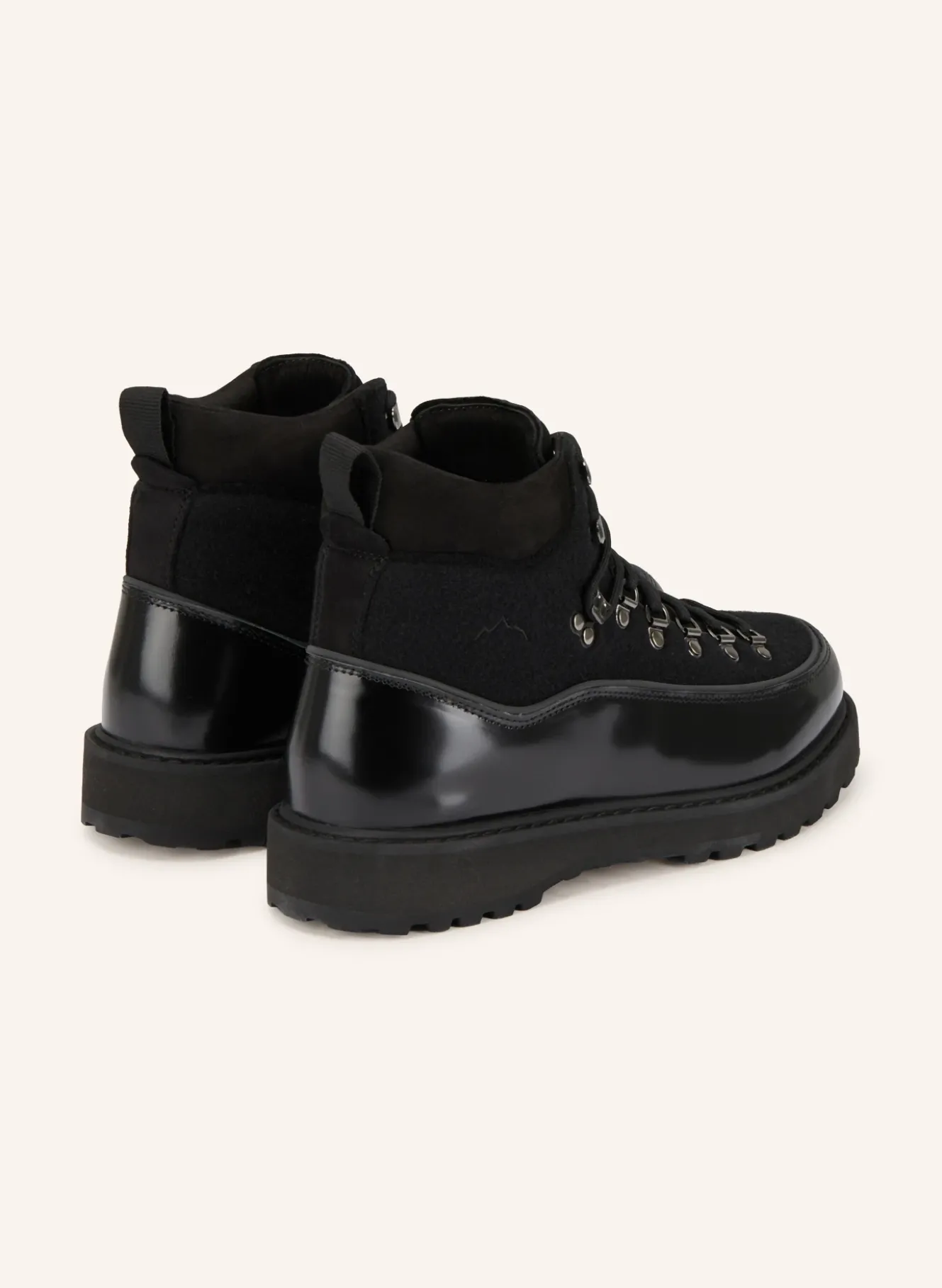 Schnürboots