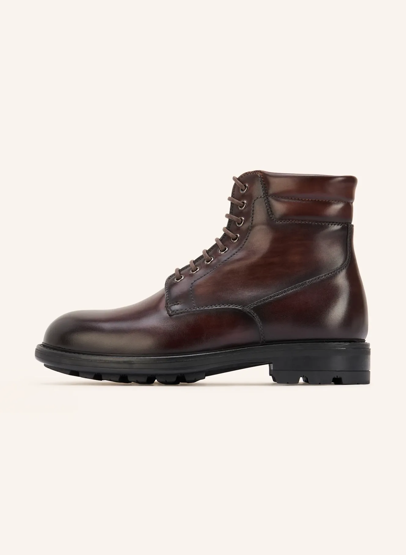 Schnürboots