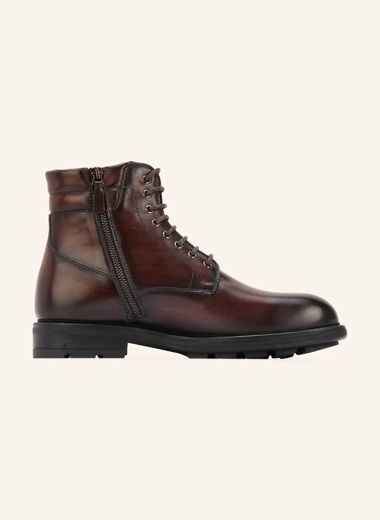 Schnürboots