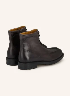 Schnürboots