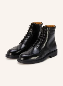 Schnürstiefel