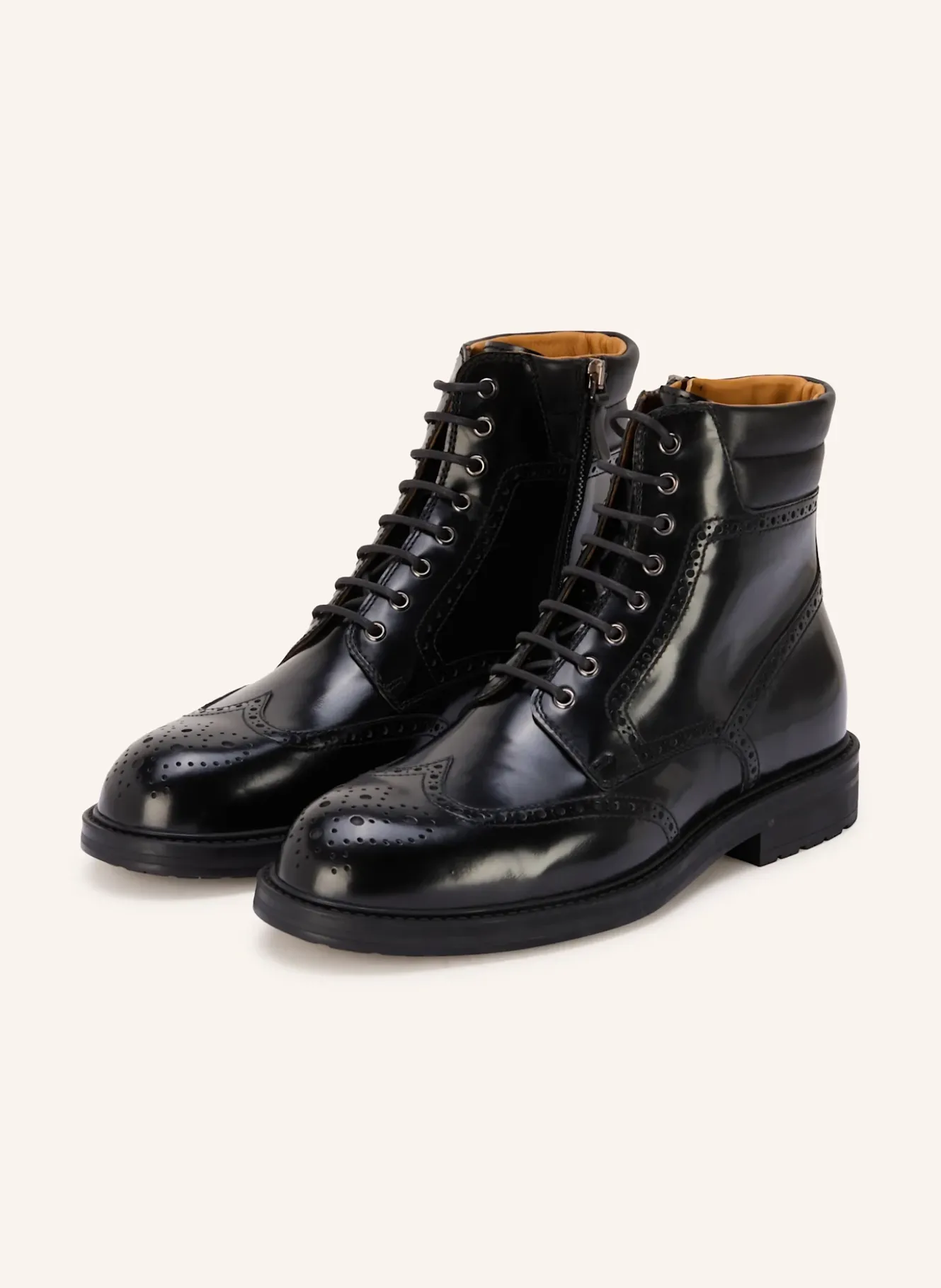 Schnürstiefel