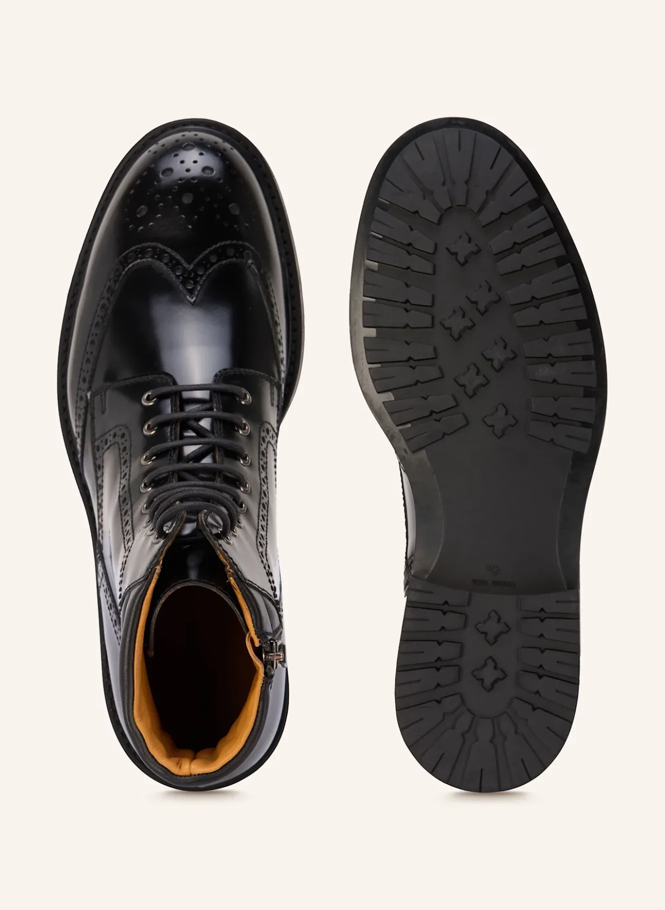 Schnürstiefel