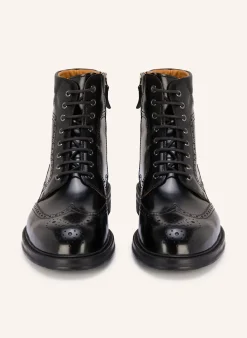 Schnürstiefel