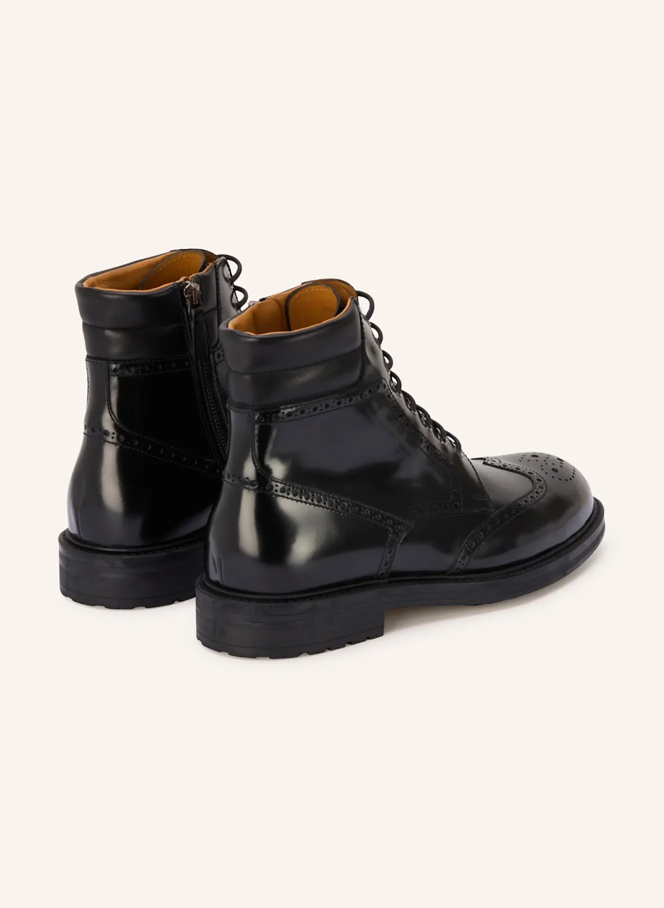 Schnürstiefel