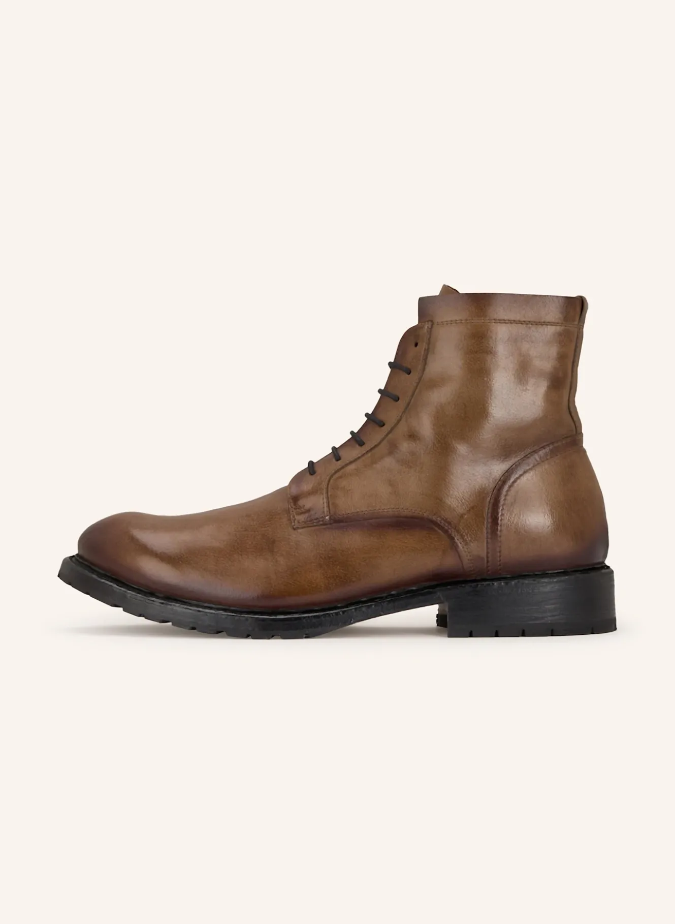 Schnürstiefel