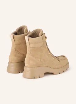 Schnürstiefel