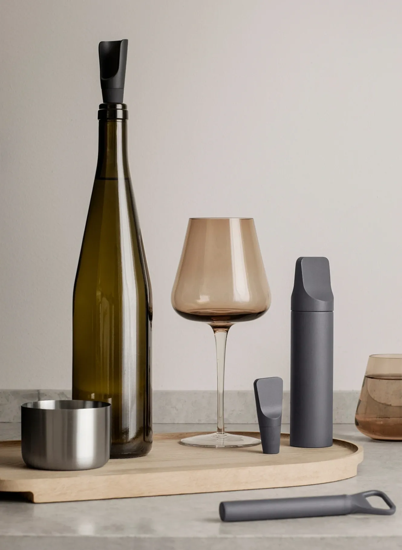 Set ILO: Weinausgießer und Flaschenverschluss