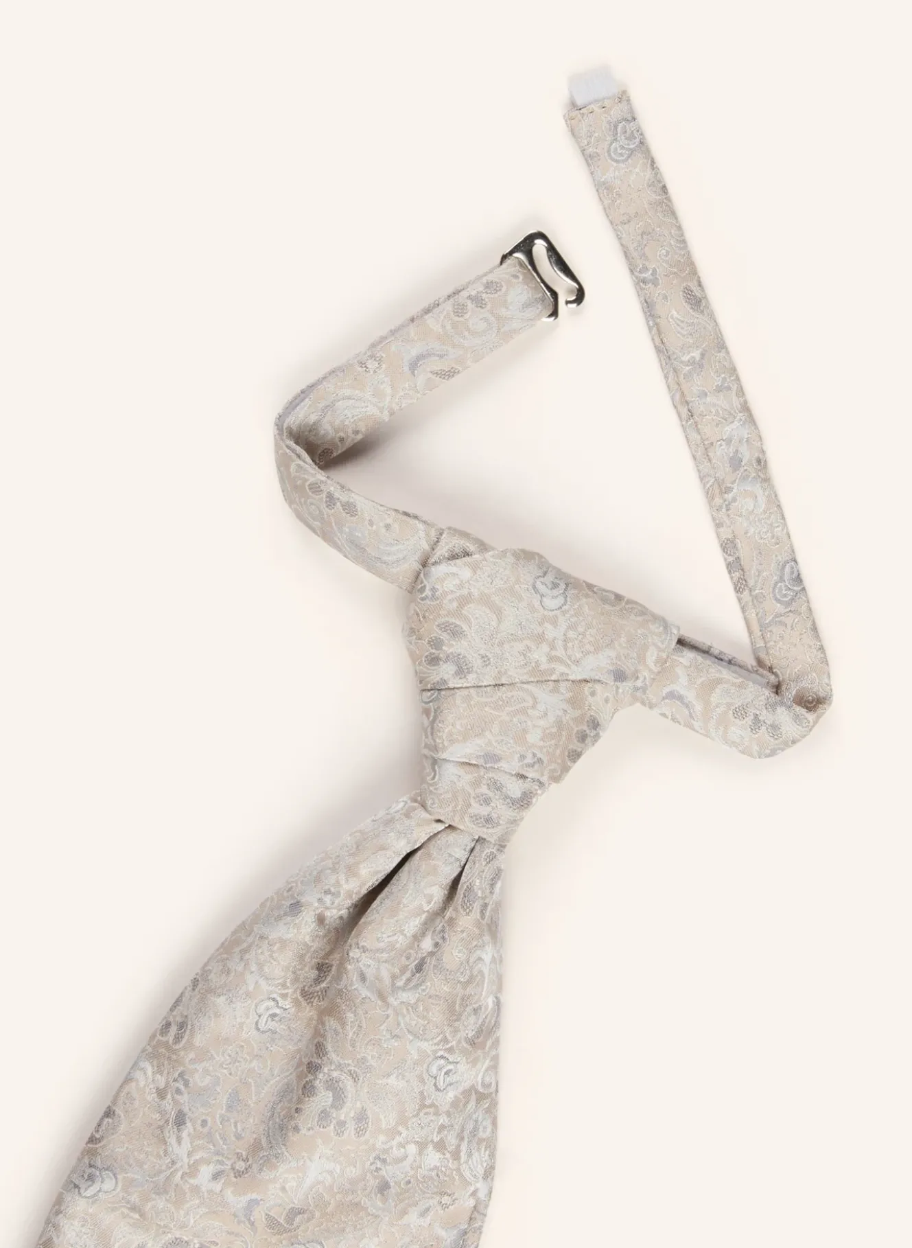 Set: Plastron und Einstecktuch
