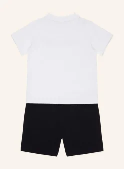 Set: T-Shirt und Shorts