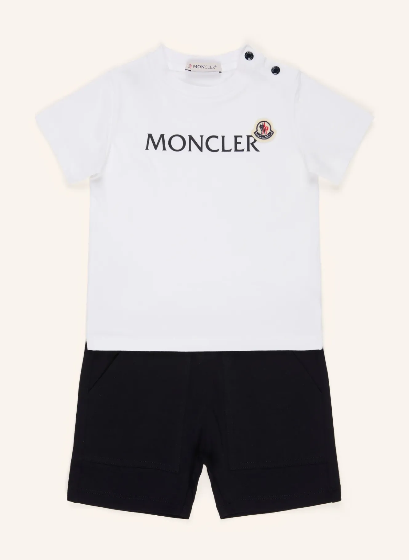 Set: T-Shirt und Shorts