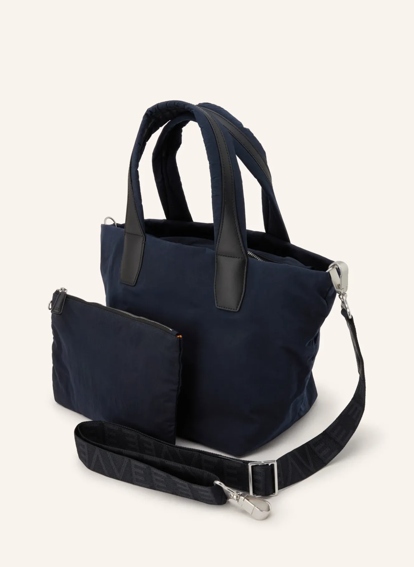 Shopper ESSENCE