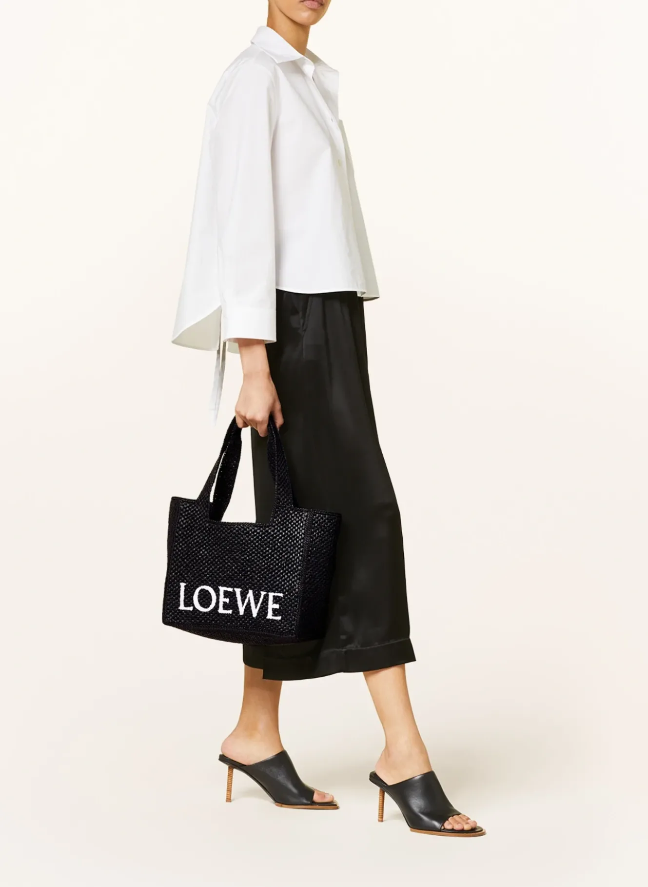 Shopper FONT TOTE MEDIUM