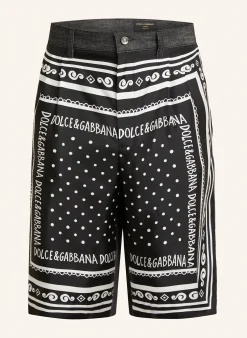 Shorts im Materialmix