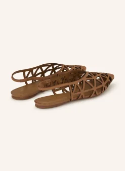 Slingballerinas