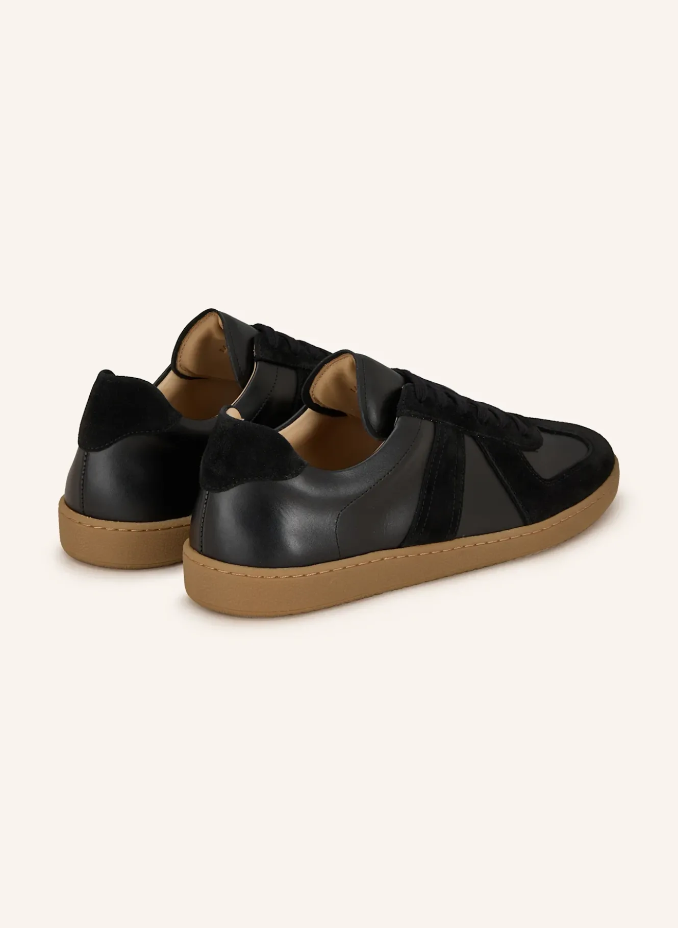 Sneaker