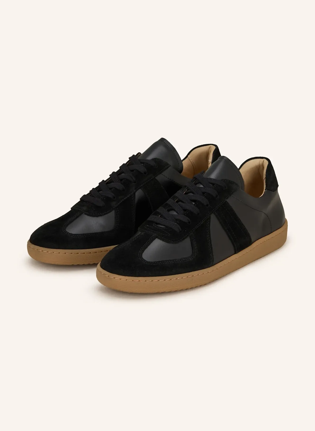 Sneaker
