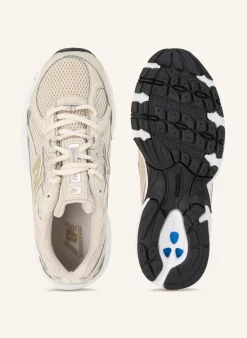 Sneaker 740