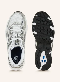 Sneaker 740