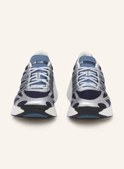 Sneaker ADIZERO ARUKU