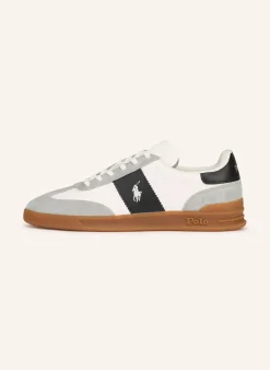 Sneaker AERA