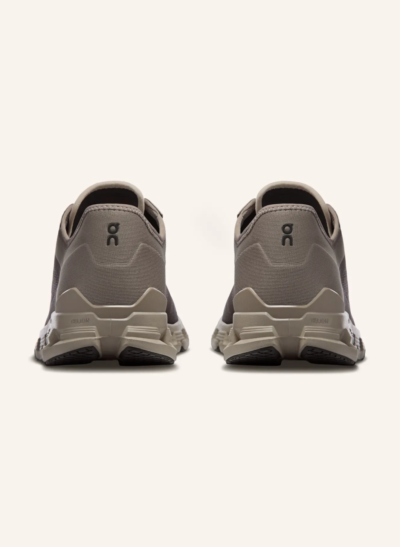 Sneaker CLOUD X 4 AD