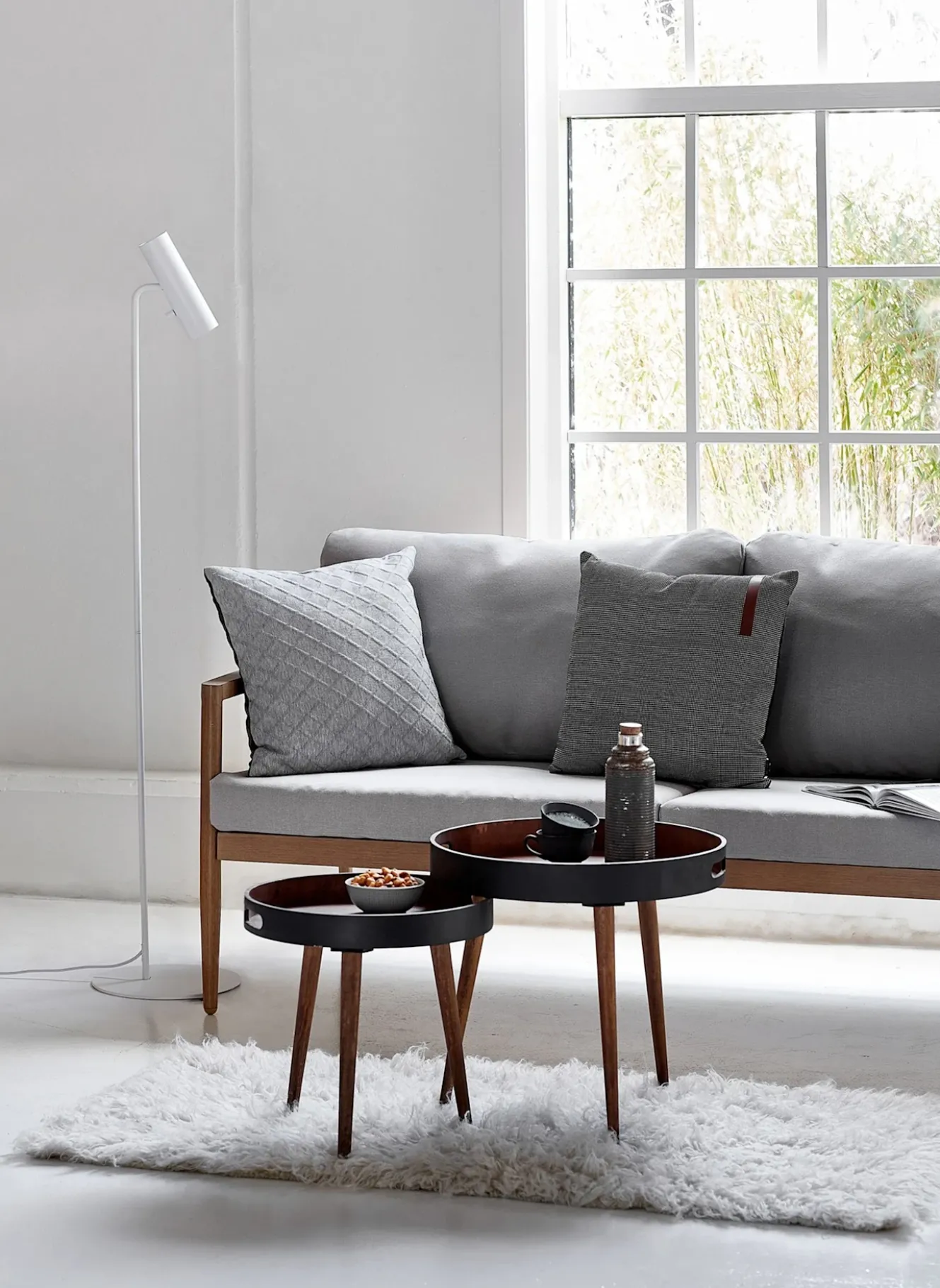 Stehlampe MIB 6