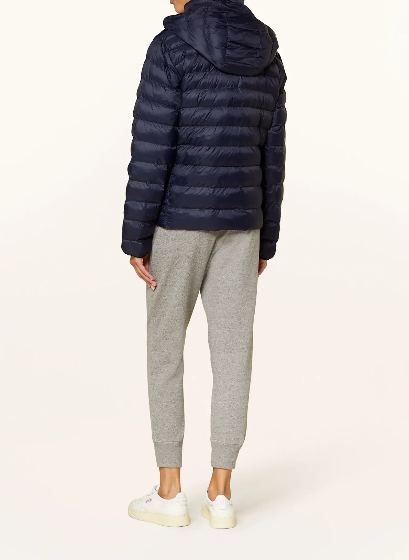 Steppjacke mit abnehmbarer Kapuze