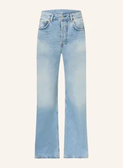 Straight Jeans