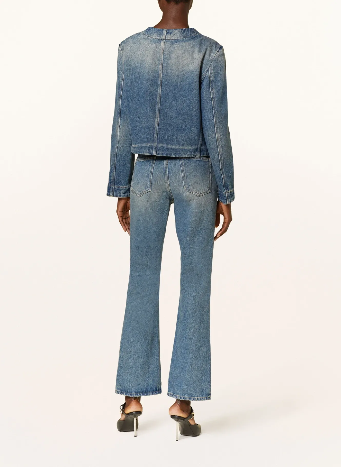 Straight Jeans