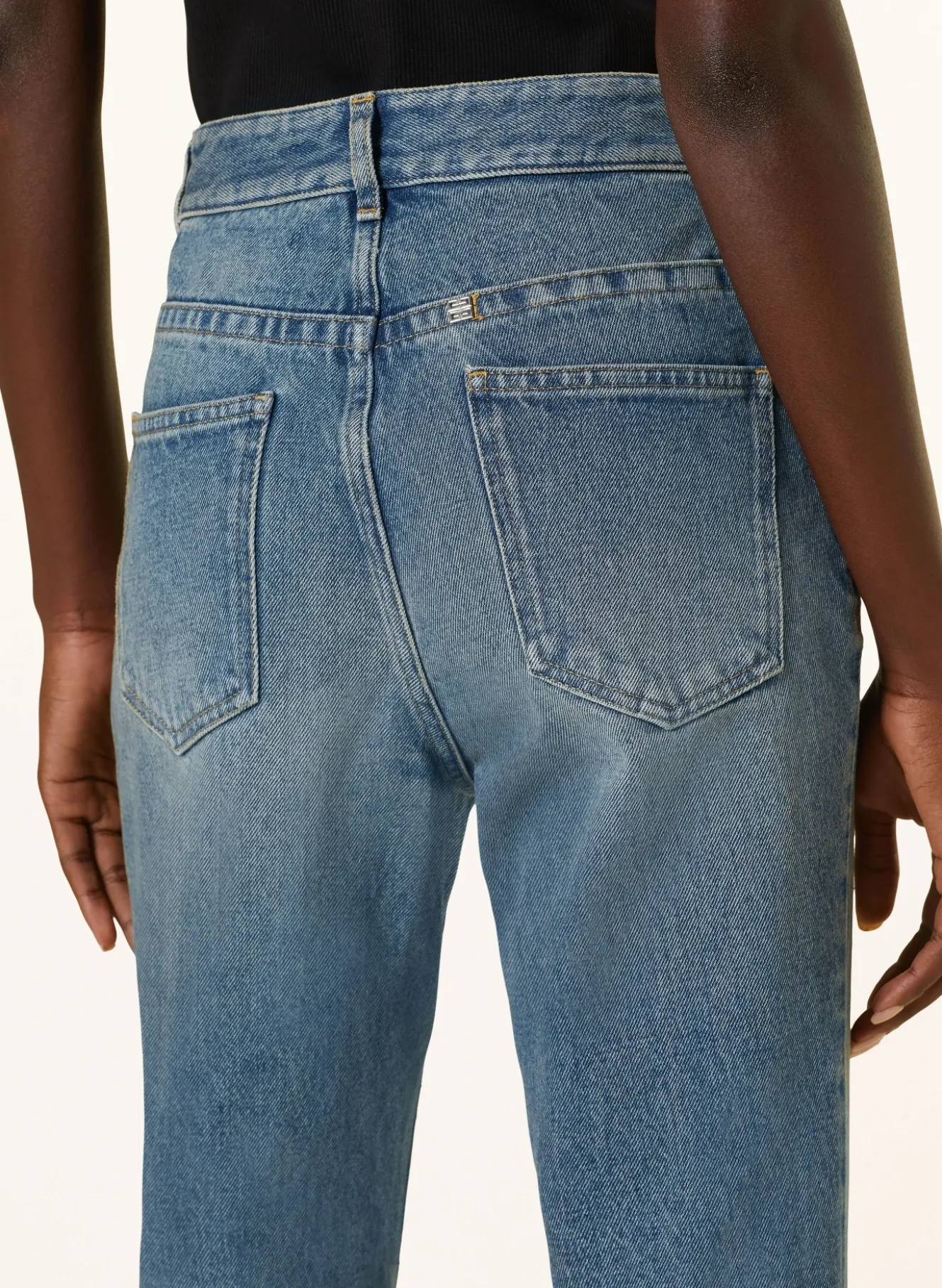 Straight Jeans