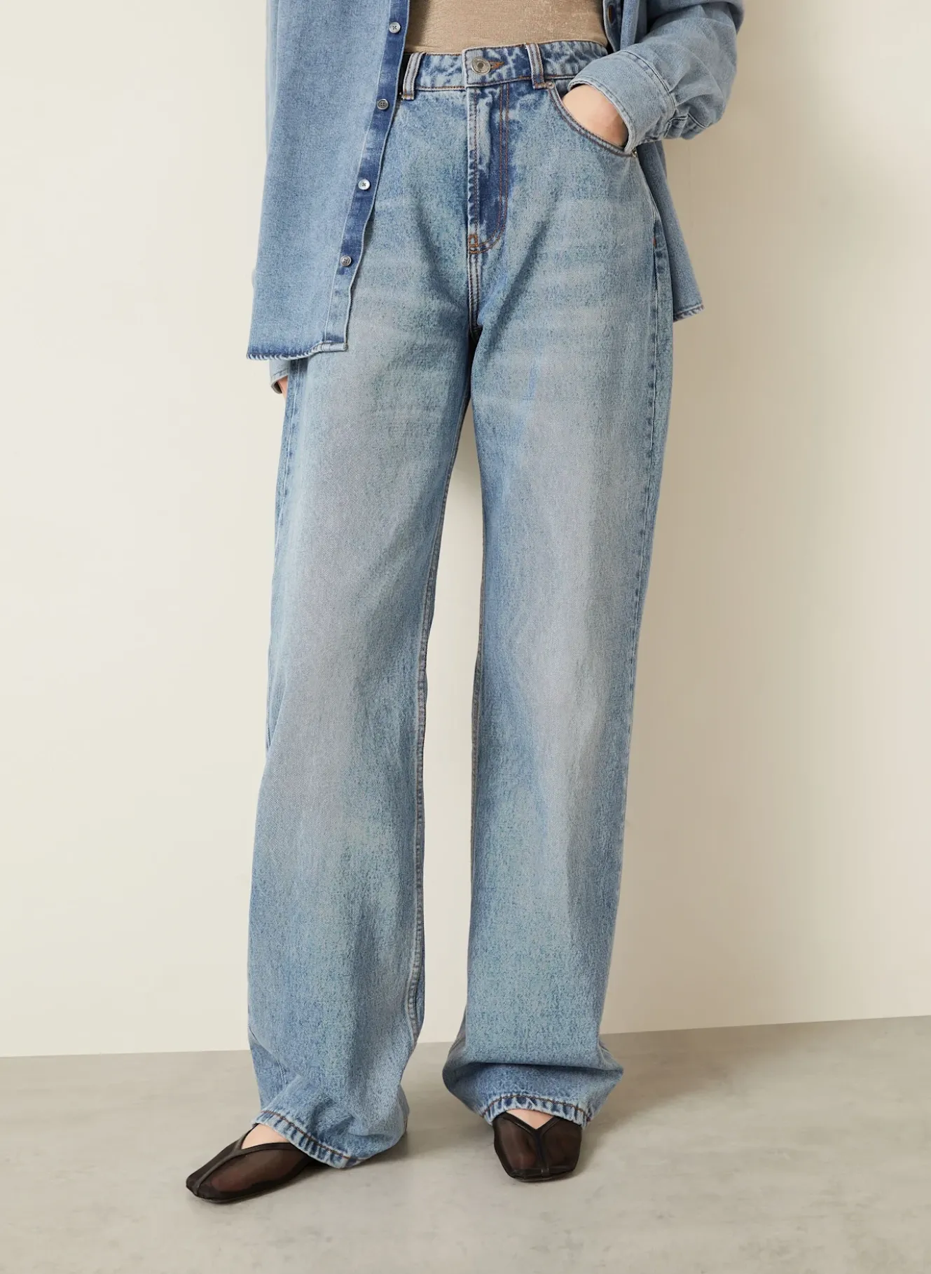 Straight Jeans
