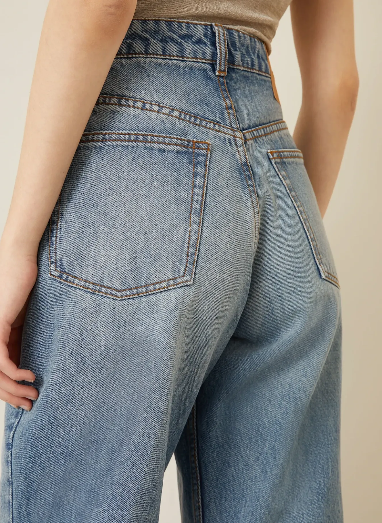 Straight Jeans