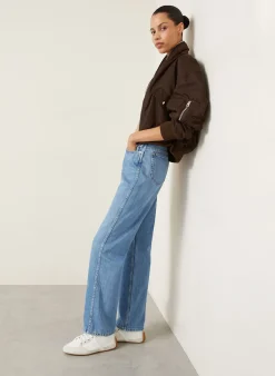 Straight Jeans