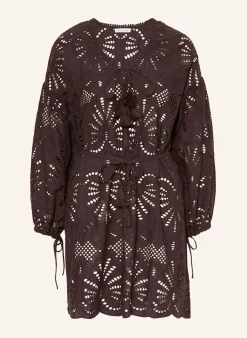 Strandkleid aus Lochspitze
